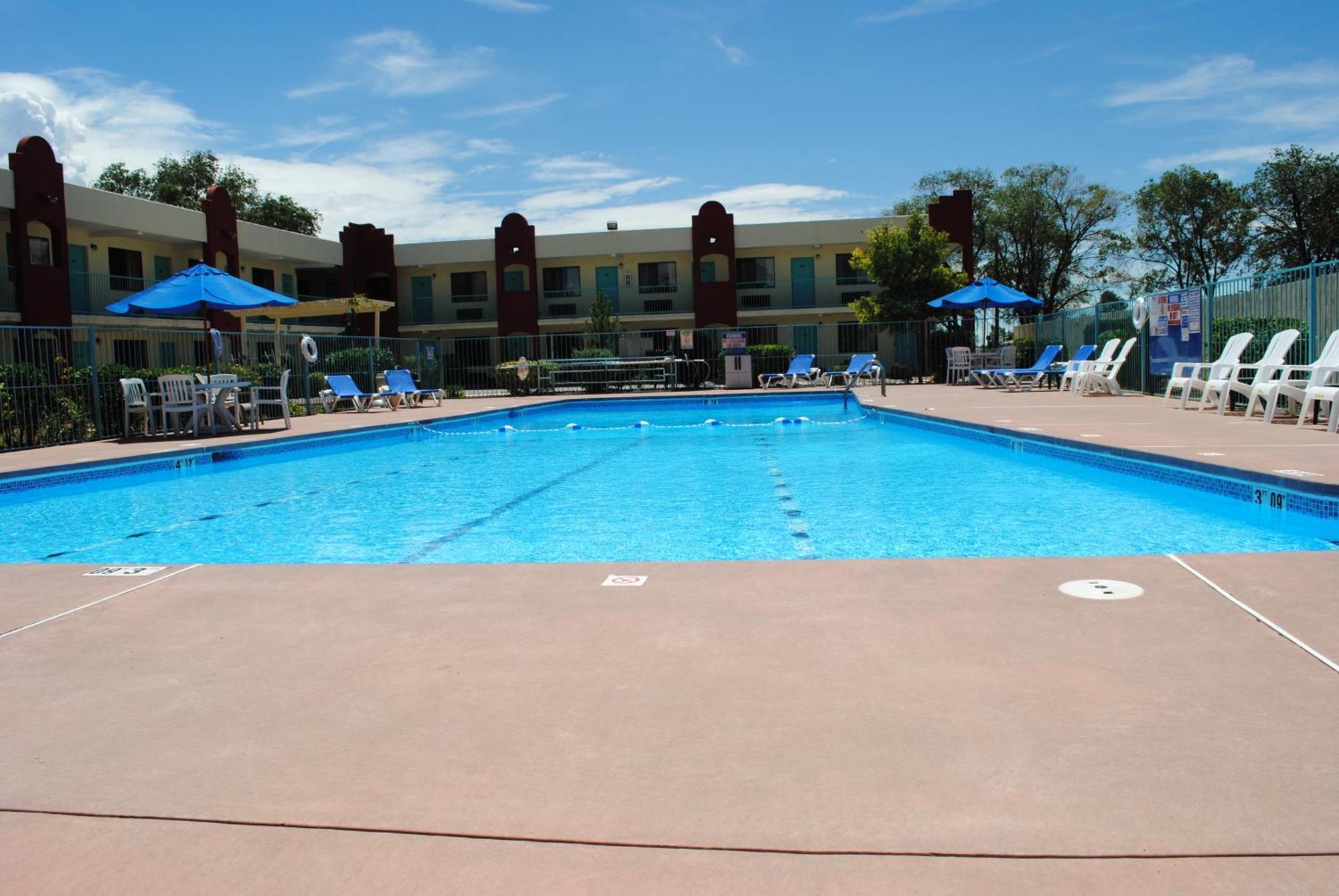 Days Inn By Wyndham Santa Fe New Mexico Exteriör bild