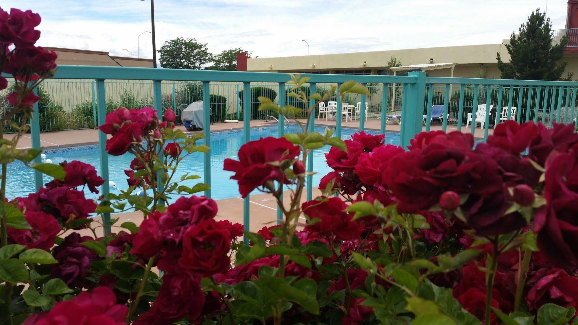 Days Inn By Wyndham Santa Fe New Mexico Exteriör bild
